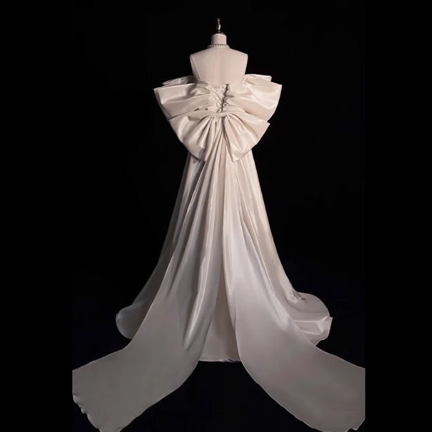 Romantic Bridal Gown Ball Gown Off The Shoulder Wedding Dresses Minimalist Bridal Gowns DP1655