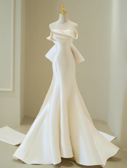 Classic Bridal Gown Mermaid Strapless Satin White Wedding Dresses Minimalist Bridal Gowns DP1656