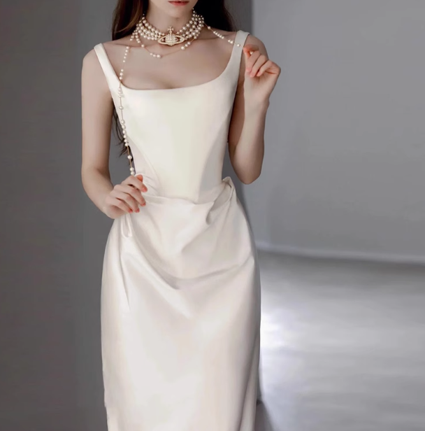 Romantic Bridal Gown Mermaid Square Satin Wedding Dresses Minimalist Bridal Gowns DP1664