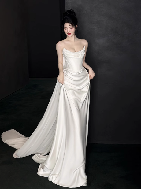 Romantic Bridal Gown Mermaid Strapless Satin White Wedding Dresses Minimalist Bridal Gowns DP1668