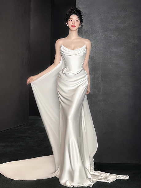 Romantic Bridal Gown Mermaid Strapless Satin White Wedding Dresses Minimalist Bridal Gowns DP1668