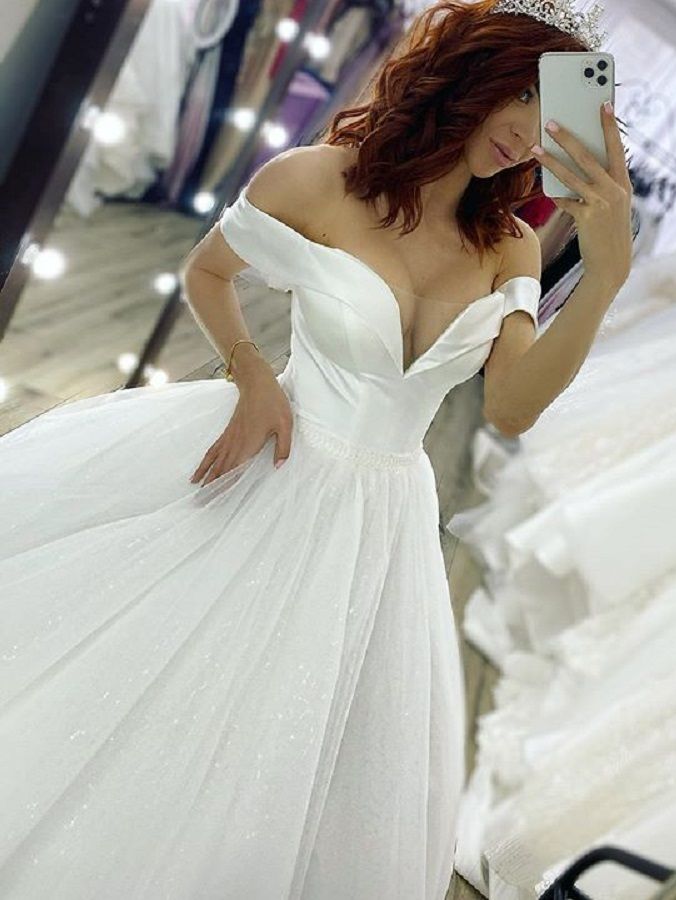 Ethereal Wedding Dress Ball Gown Off The Shoulder Sequin White Wedding Dresses Bridal Gowns DP1682
