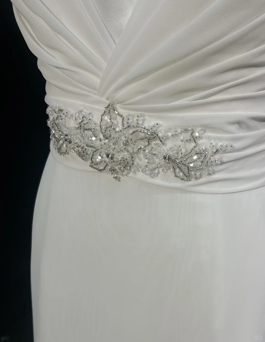 Classic Bridal Gown A line V Neck Chiffon Beads White Wedding Dresses Minimalist Bridal Gowns DP1687