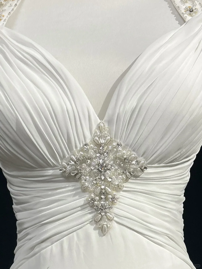 Classic Bridal Gown A line Halter Chiffon White Wedding Dresses Minimalist Bridal Gowns DP1696