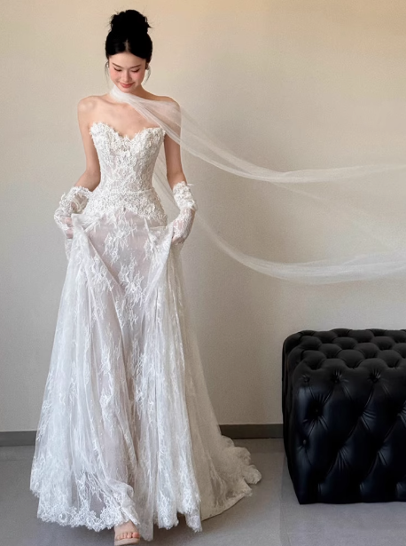 Classic Bridal Dress A line Sweetheart Lace White Wedding Dresses Minimalist Bridal Gowns DP1801