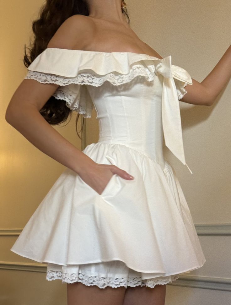 Cute Ball Gown Off The Shoulder White Summer Lace Homecoming Dress Hoco Dress Mini 18th Birthday Outfit Cocktail Dresses DP1865