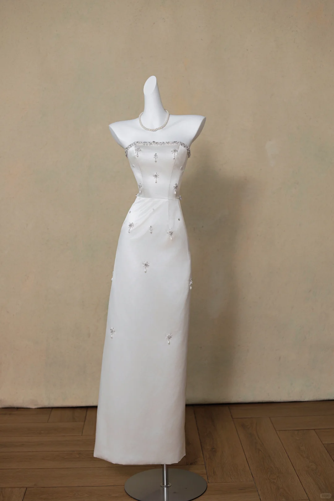 Modest Wedding Dress Sheath Strapless Satin Beads Long Summer Wedding Dresses Bridal Gowns DP1960