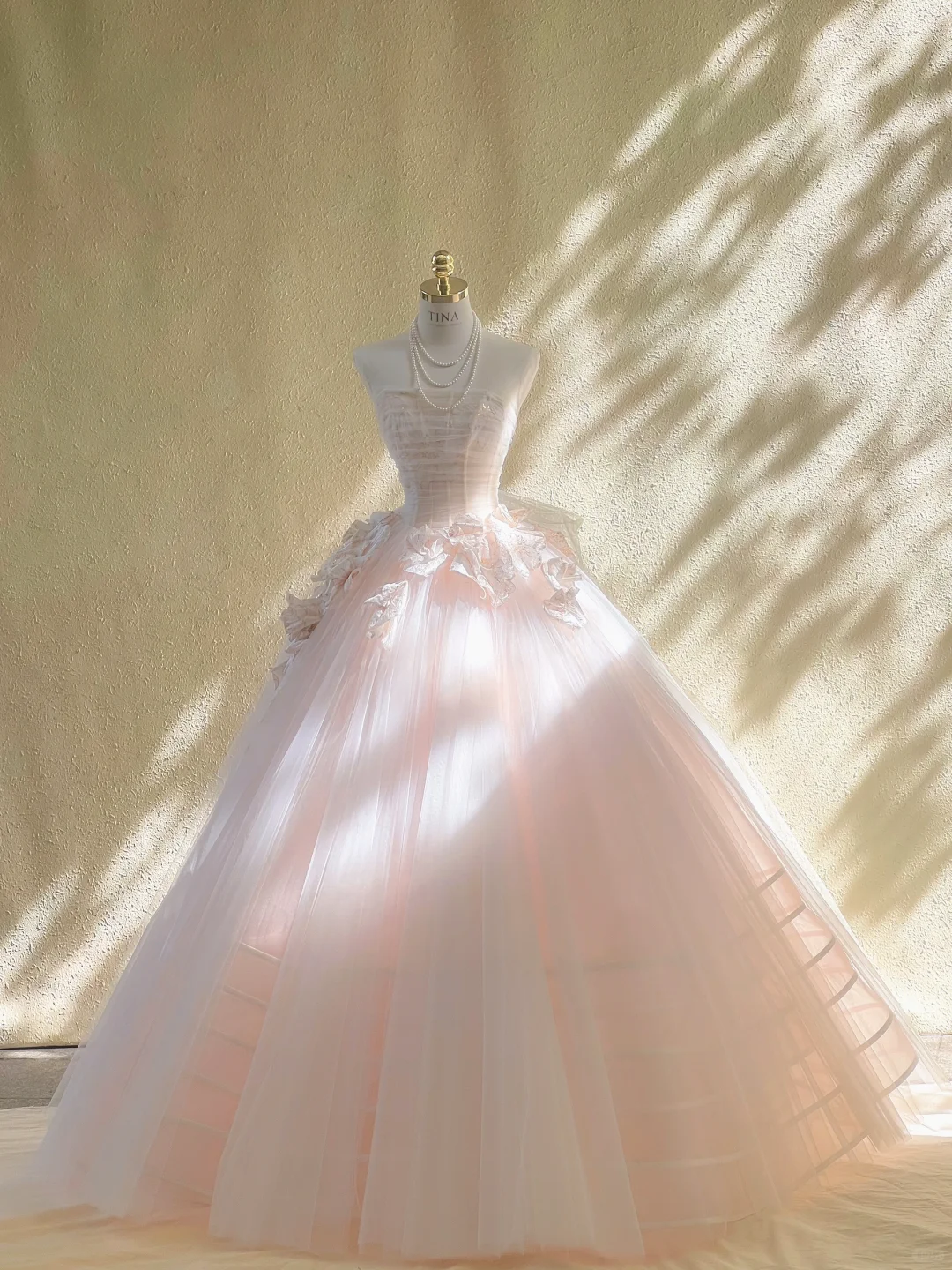 Pretty Wedding Dress Ball Gown Strapless Tulle Floral Long Wedding Dresses Bridal Gowns DP1976