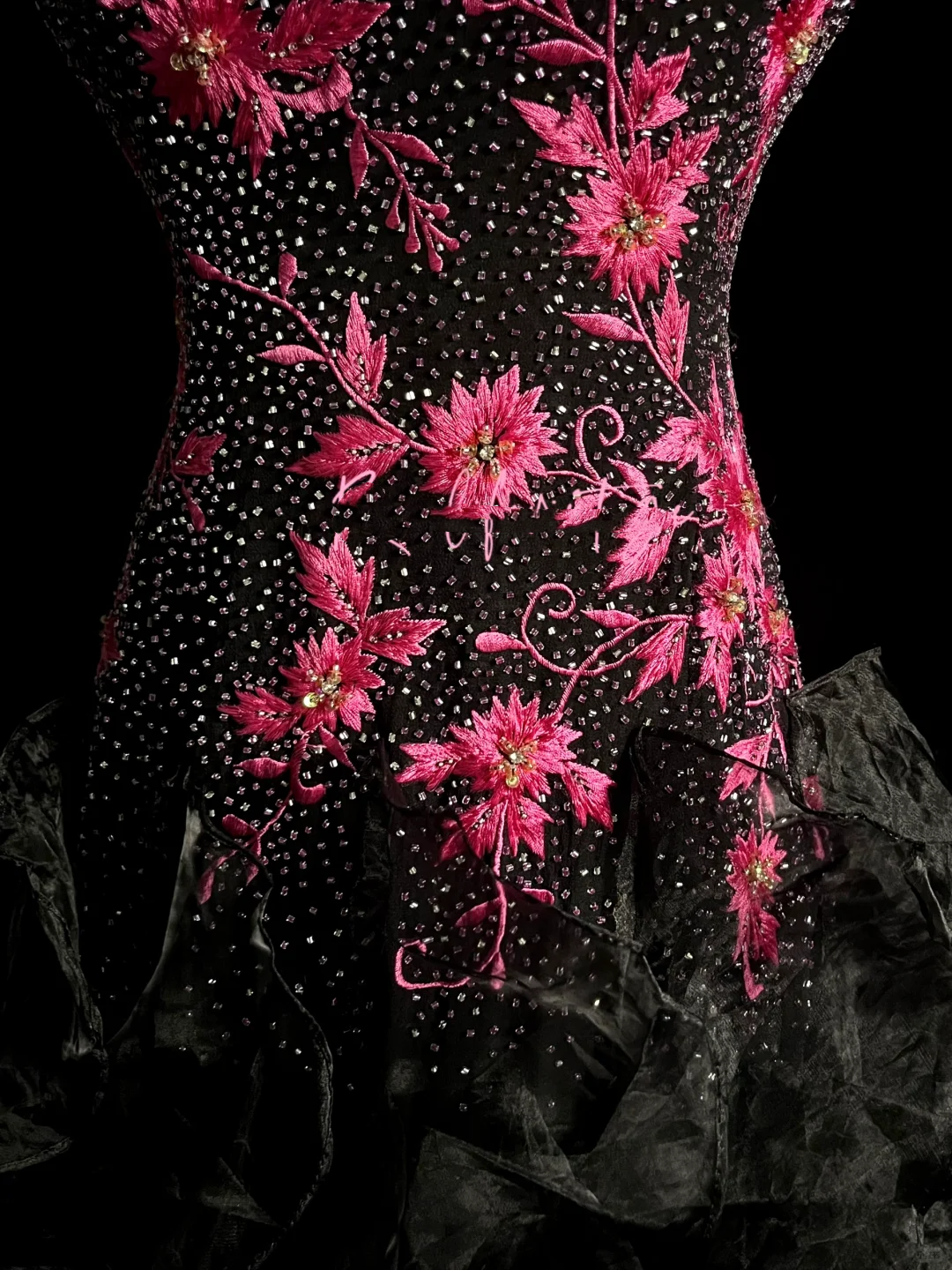 Vintage Ball Gown Halter Black Beaded Long Prom Dress Party Dress Graduation Dresses Evening Gowns DP2042