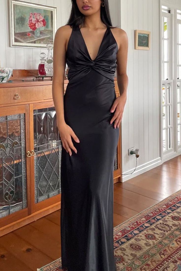 Chic Halter V-Neck Pleated Satin Sleeveless Long Party Dress Prom Dresses DP239