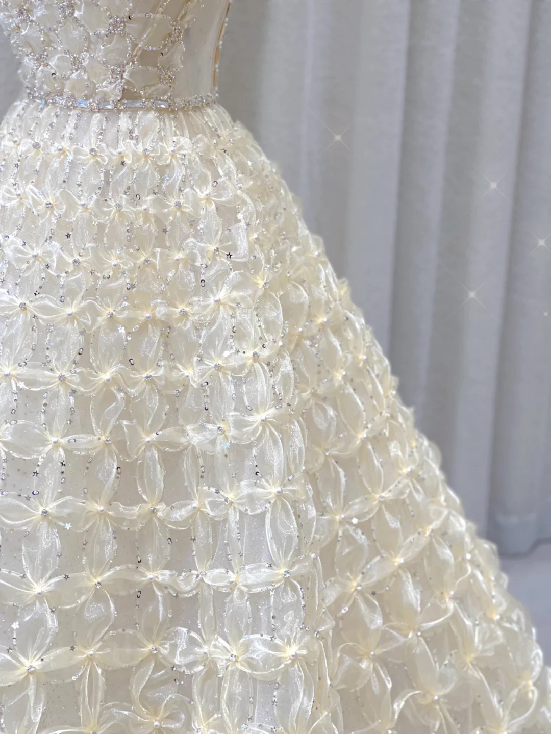 Timeless Ball Gown Strapless Long Wedding Dresses Brides Dress DP340