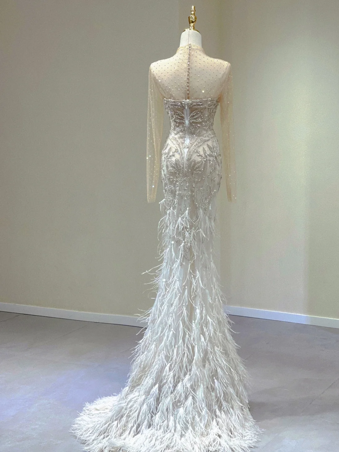 Classy Elegant Mermaid Strapless Long Sleeves Beads Feathers Satin Wedding Dresses Brides Dress DP343