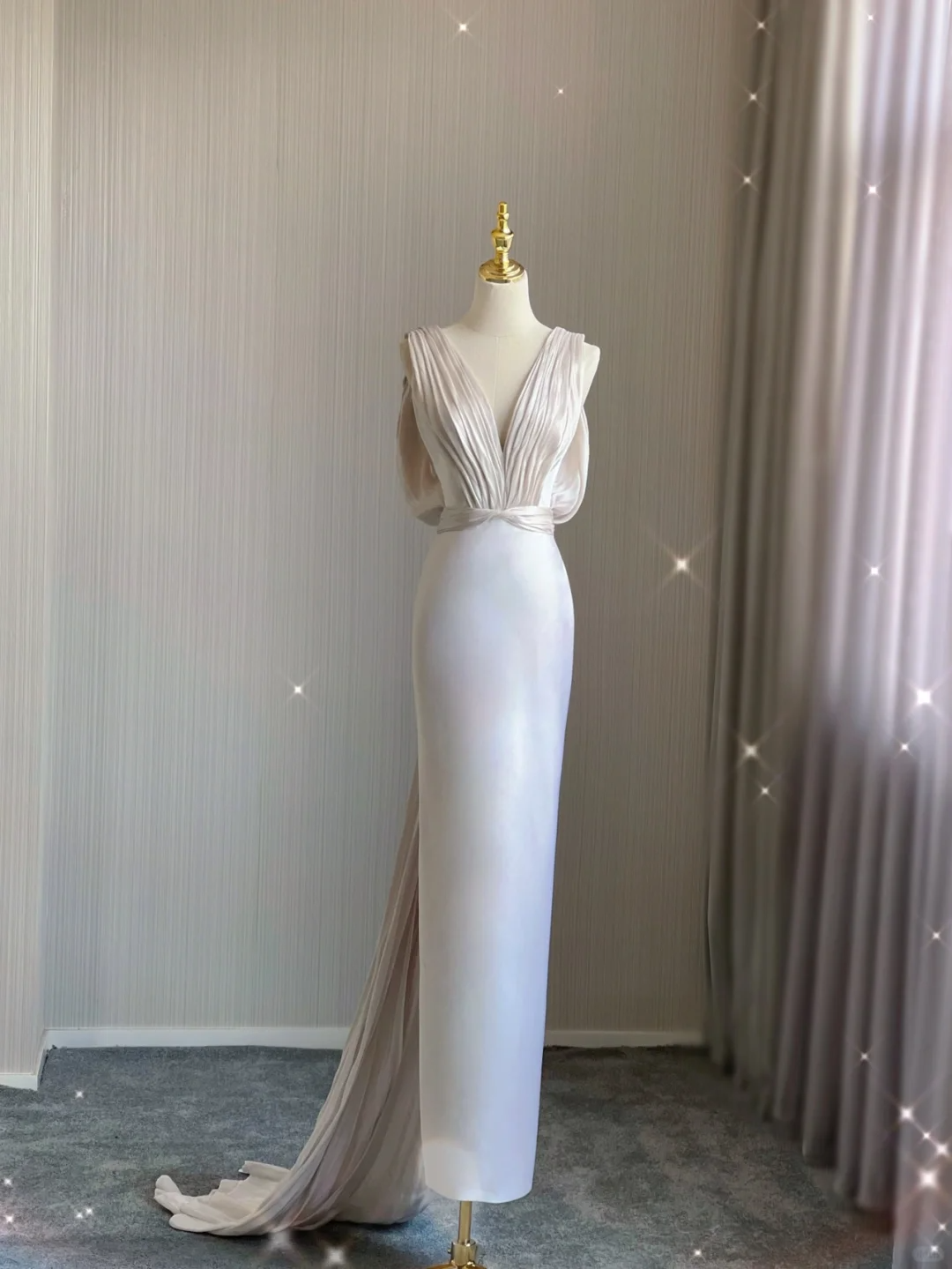 Simple Sheath V Neckline Long Satin Backless Wedding Dresses Brides Dress DP362