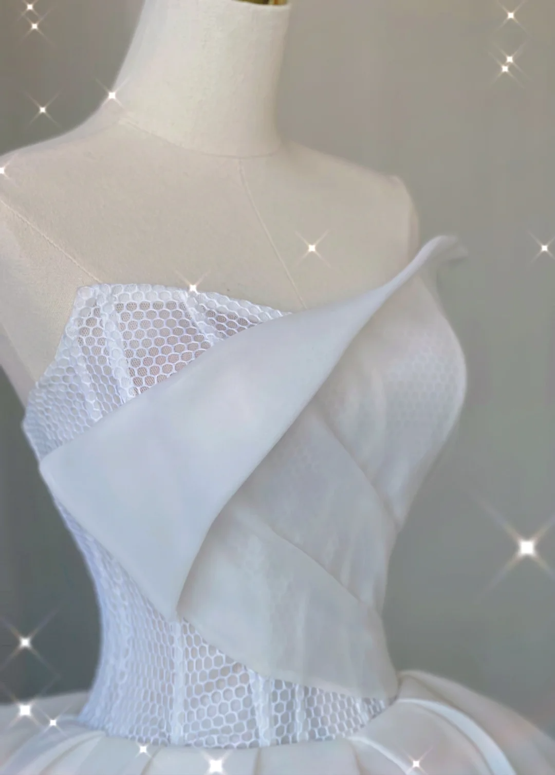 Timeless Ball Gown Strapless Long Satin White Sweep Train Wedding Dresses Brides Dress DP380