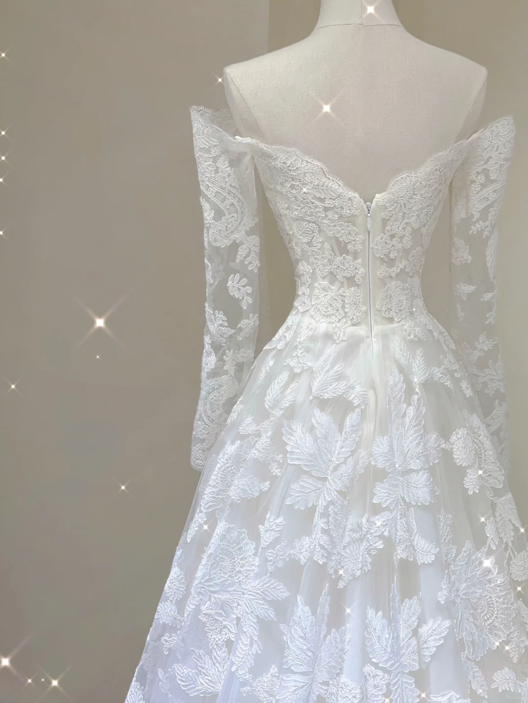 Unique A line Off The Shoulder Lace Long Sleeves White Wedding Dresses Summer Brides Dress DP383