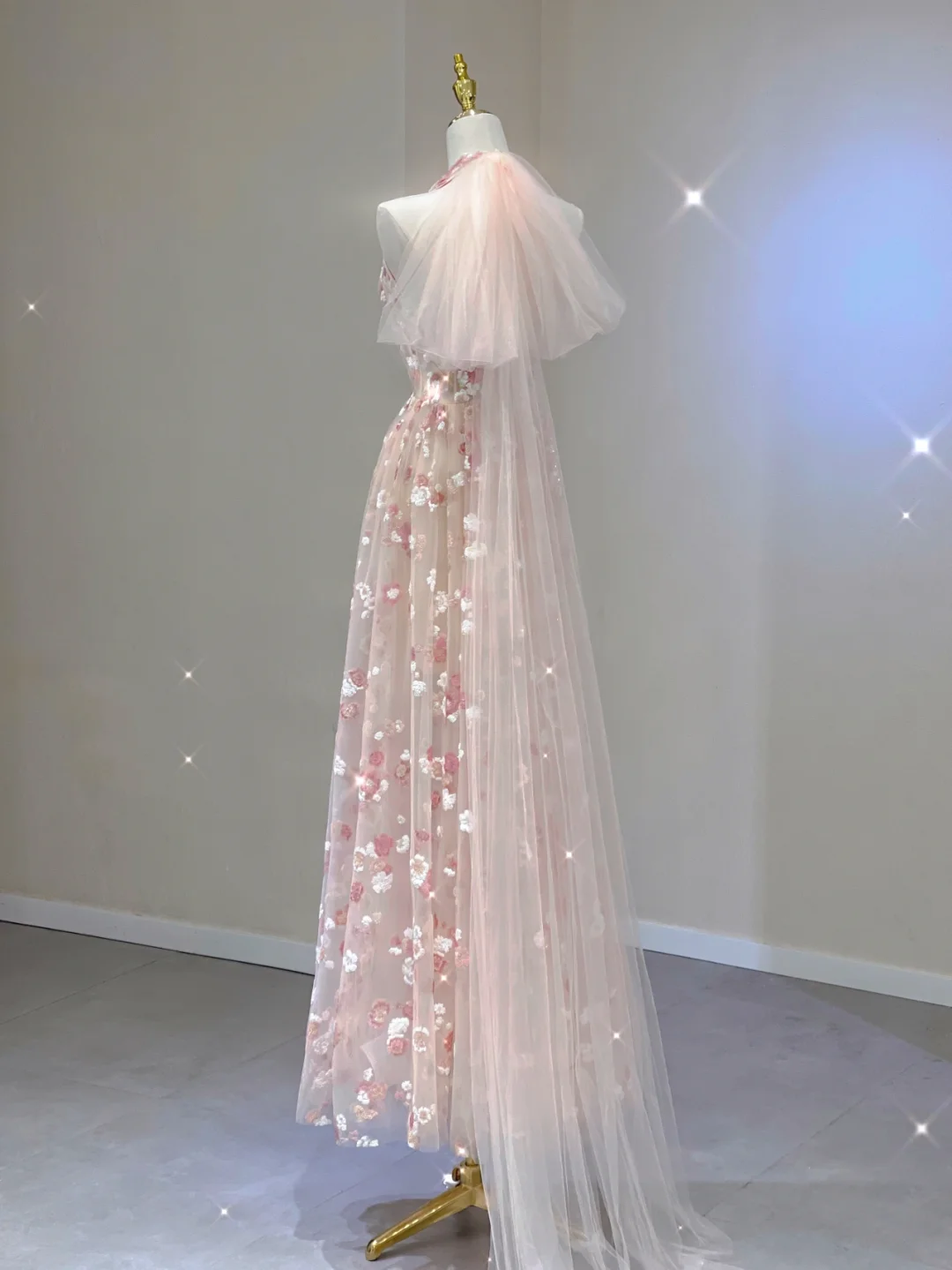 Classy A Line Halter Sleeveless Pink Floral Evening Dress Long Prom Dresses DP400