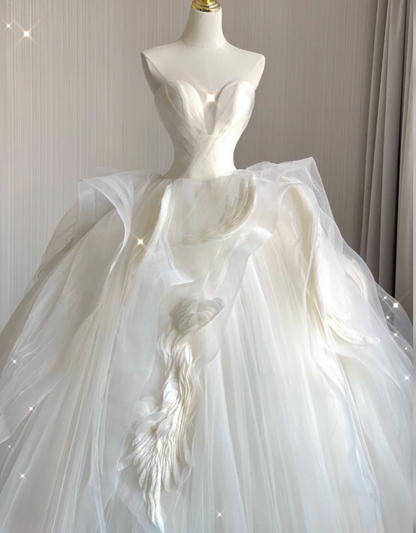Timeless Ball Gown Strapless Long Satin White Sweep Train Wedding Dresses Brides Dress DP410