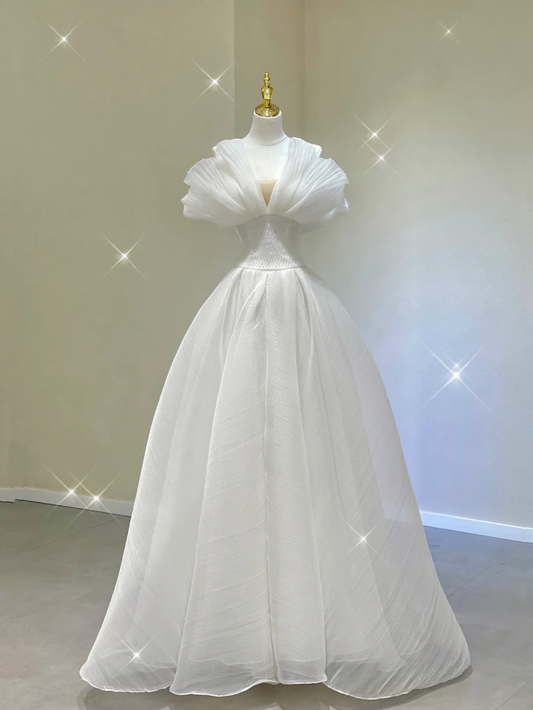Timeless Ball Gown Strapless Long Tulle White Sweep Train Wedding Dresses Brides Dress DP412