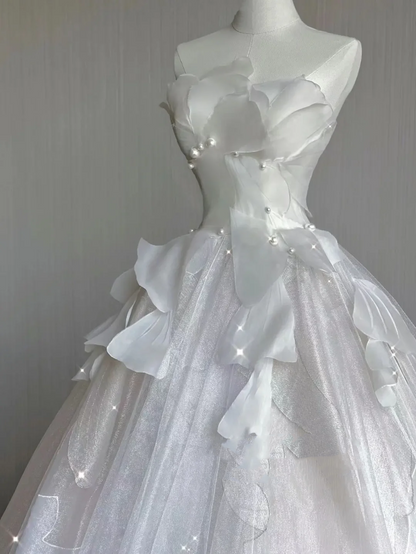 Timeless Ball Gown Strapless Long Tulle White Sweep Train Wedding Dresses Brides Dress DP414