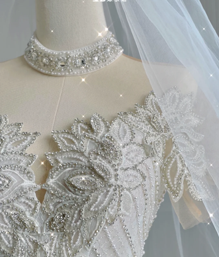 Unique Ball Gown High Neckline Lace Long White Wedding Dresses Summer Brides Dress DP416