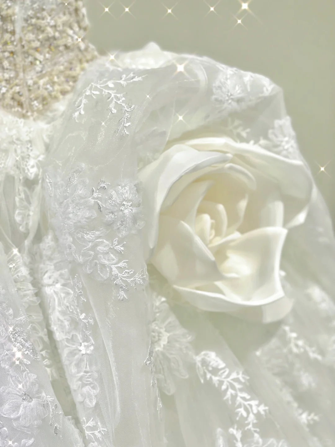 Dreamy Ball Gown Square Neckline Lace Long White Wedding Dresses Brides Dress DP422