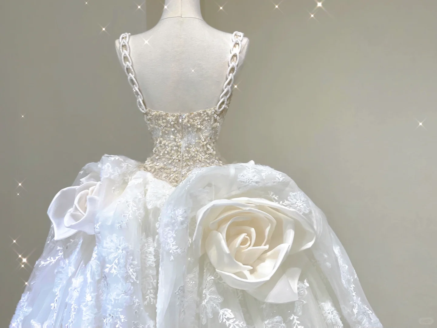 Dreamy Ball Gown Square Neckline Lace Long White Wedding Dresses Brides Dress DP422