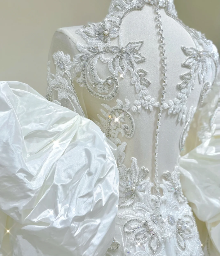 Luxury Mermaid High Neckline Long Sleeves  Lace White Wedding Dresses Brides Dress DP437