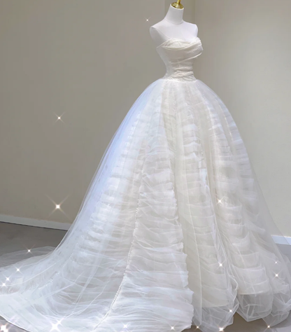 Unique Ball Gown Sweetheart Satin Wedding Dresses White Brides Dress DP440