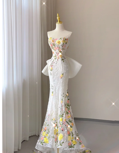 Pretty Mermaid Strapless Lace White Sleeveless Long Prom Dresses Evening Dresses DP446