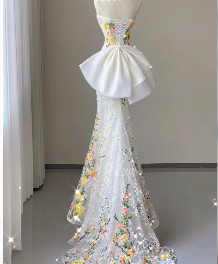 Pretty Mermaid Strapless Lace White Sleeveless Long Prom Dresses Evening Dresses DP446