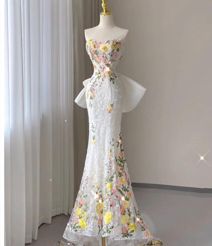 Pretty Mermaid Strapless Lace White Sleeveless Long Prom Dresses Evening Dresses DP446