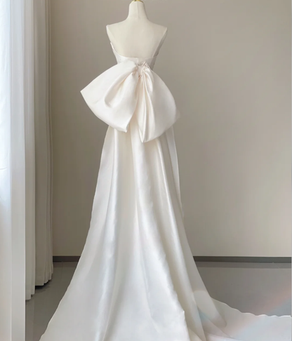 Classy Elegant Mermaid Sweetheart White Satin Wedding Dresses Brides Dress DP447