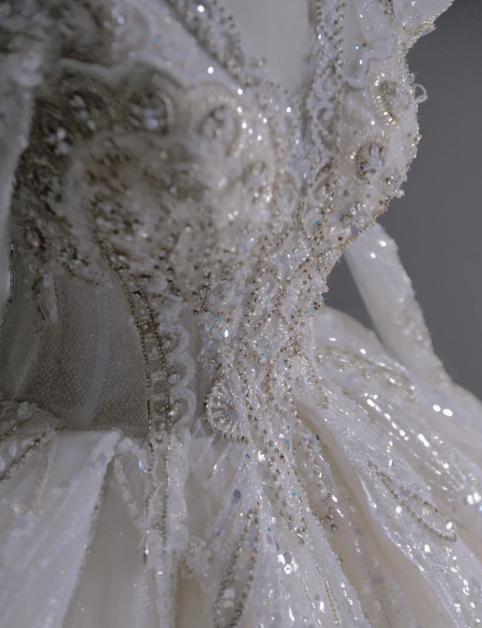 Timeless Ball Gown V Neckline Long Sleeves Long Satin White Sweep Train Wedding Dresses Brides Dress DP509