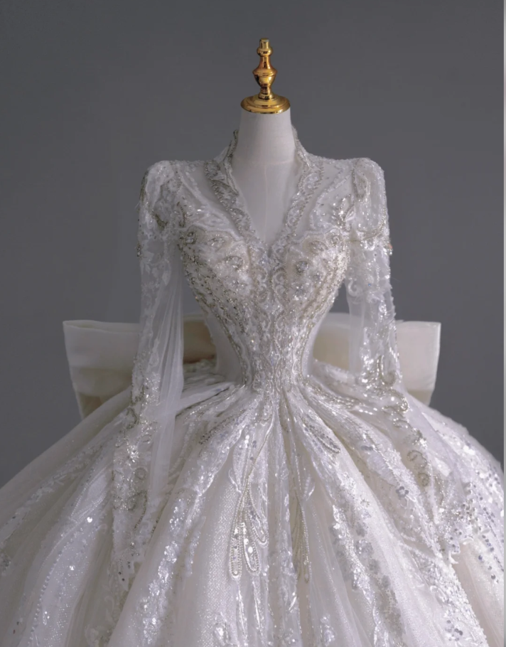 Timeless Ball Gown V Neckline Long Sleeves Long Satin White Sweep Train Wedding Dresses Brides Dress DP509