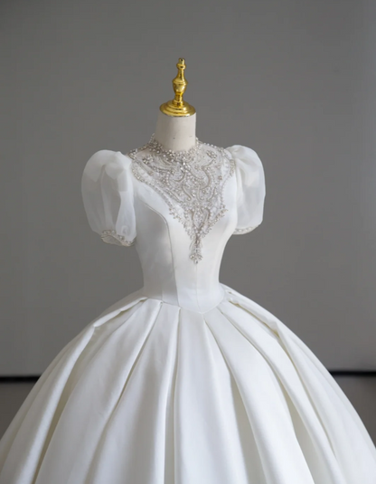 Timeless Ball Gown Scoop Neckline Short Sleeves Long Satin White Sweep Train Wedding Dresses Brides Dress DP513