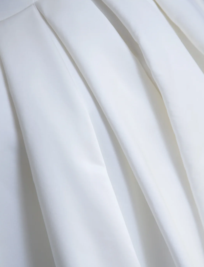 Timeless Ball Gown Scoop Neckline Short Sleeves Long Satin White Sweep Train Wedding Dresses Brides Dress DP513