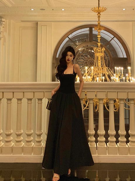 Elegant A line Spaghetti Straps Black Sleeveless 21st Birthday Dress Party Gown Birthday Outfits Birthday Dress Ideas For Women DP543