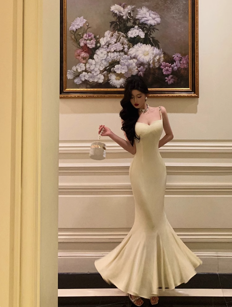 Elegant Mermaid Spaghetti Straps Ivory 18th Birthday Dress Party Gown Birthday Outfits Birthday Dress Ideas For Women DP593