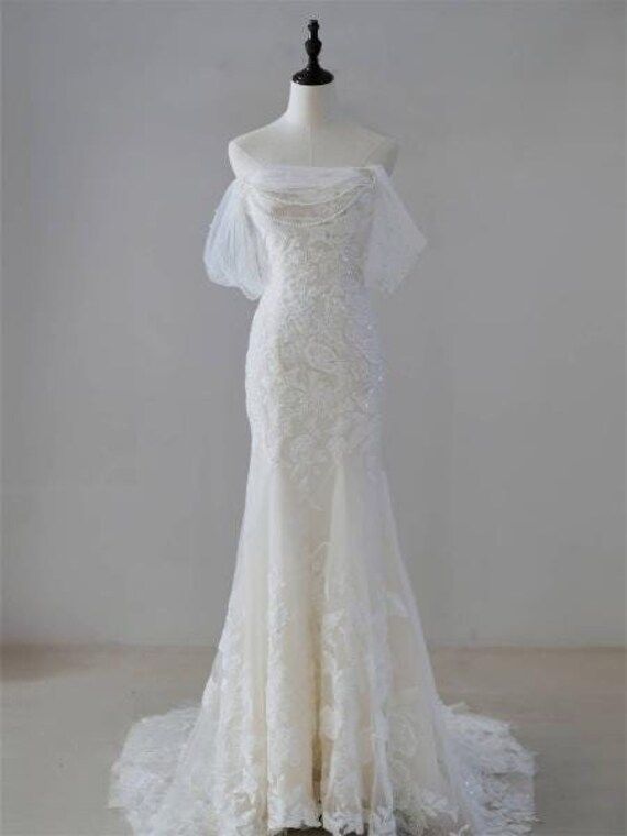 Dreamy Off the shoulder Mermaid wedding dress Custom Wedding Gown Stunning Modern Bridal Dress DP603