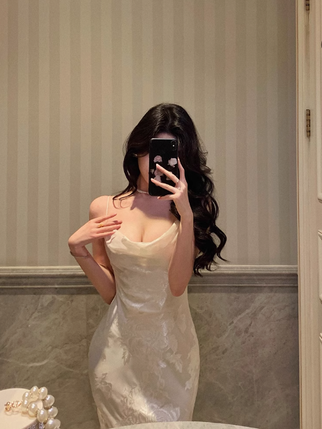 Classy Mermaid Spaghetti Straps Ivory 18th Birthday Dress Party Gown 21st Birthday Outfits Birthday Dress Ideas For Women DP611