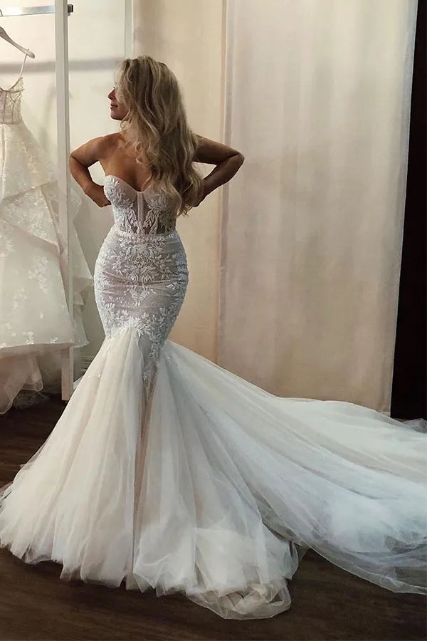 Unique Ivory Sweetheart Mermaid Tulle Wedding Dress with Chapel Train Brides Dress DP635