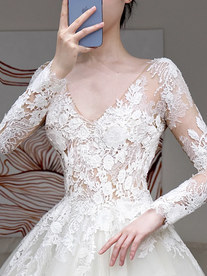 Unique Bridal Gown Ball Gown V Neckline Long Sleeves White Lace Wedding Dresses Bridal Gowns DP645