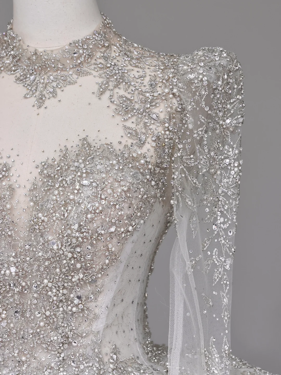 Unique Bridal Gown Ball Gown High Neckline Long Sleeves White Lace Wedding Dresses Bridal Gowns DP667