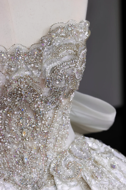 Unique Bridal Gown Ball Gown Sweetheart White Satin Wedding Dresses Bridal Gowns DP675