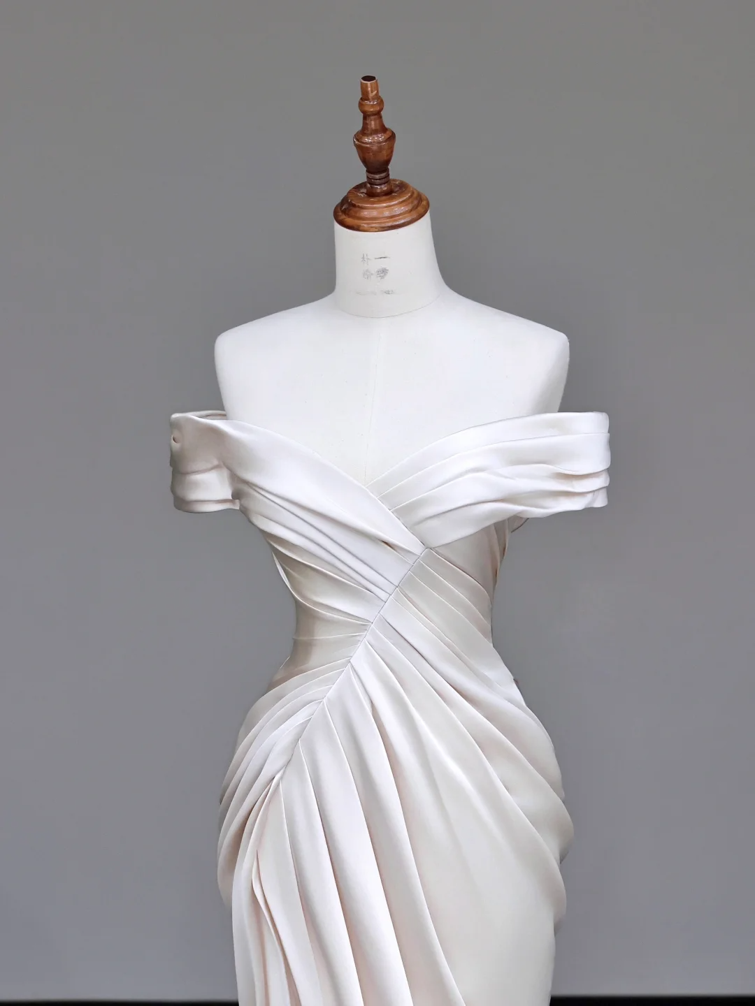 Unique Bridal Gown Mermaid Off The Shoulder Satin Ivory Slit Wedding Dresses Bridal Gowns DP694