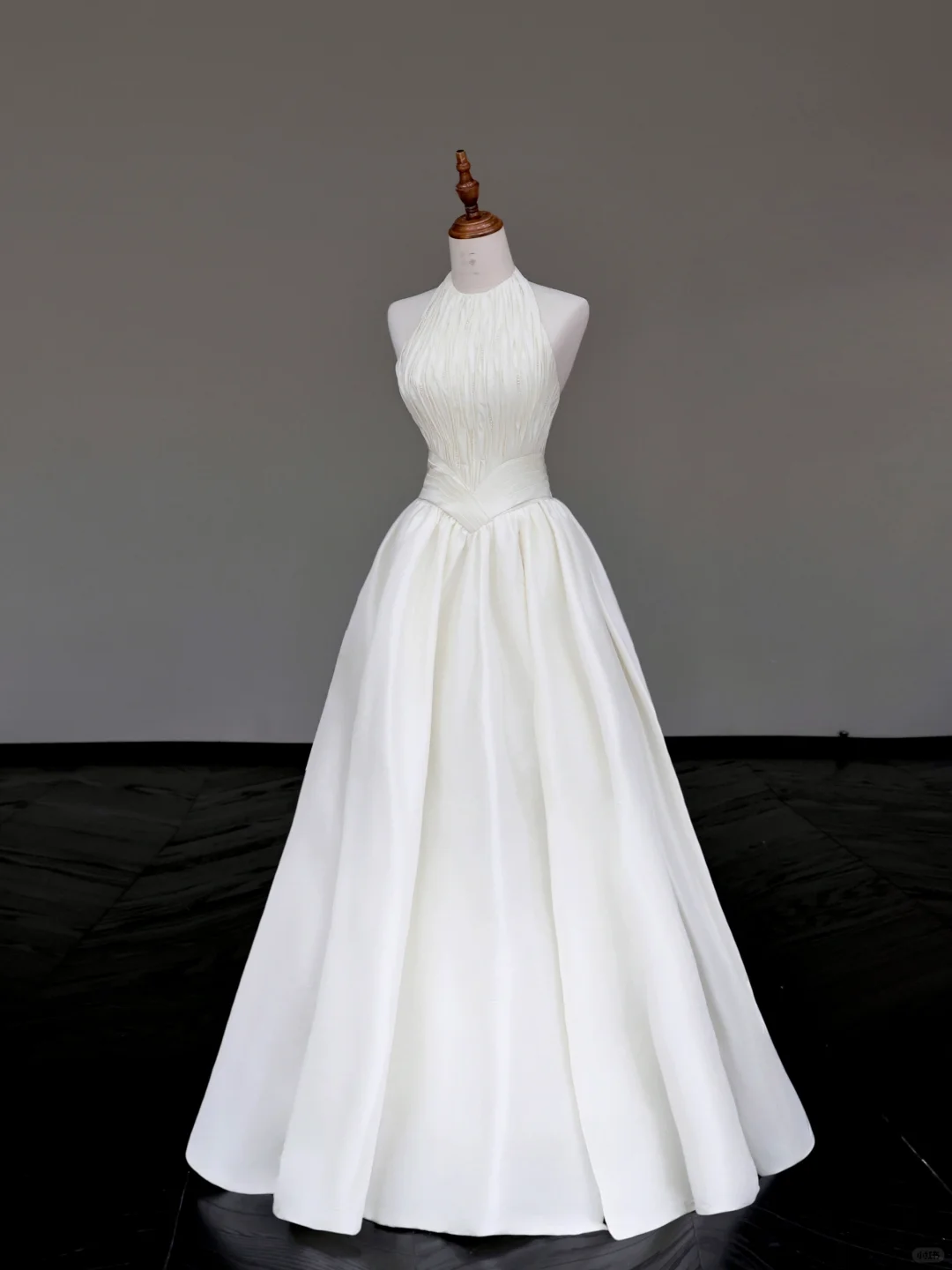 Unique Bridal Gown A line Scoop Sleeveless Satin White Wedding Dresses Bridal Gowns DP696
