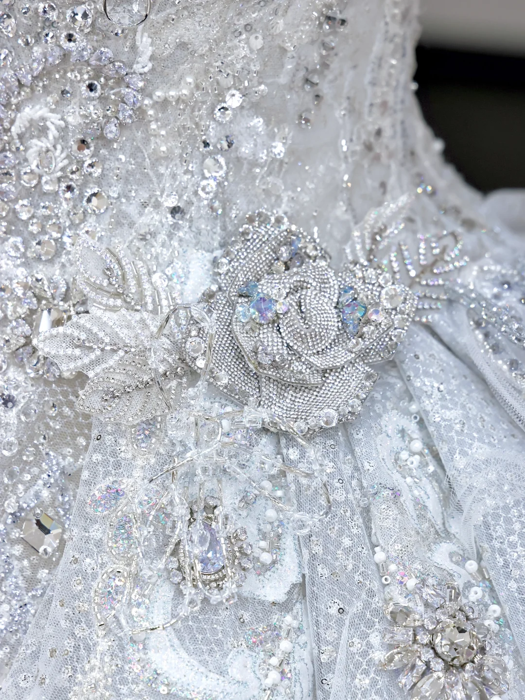 Classy Elegant Ball Gown Off The Shoulder Sequin White Short Sleeves Wedding Dress Brides Dress DP702