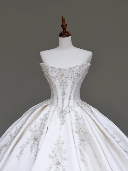 Unique Bridal Gown Ball Gown Strapless White Satin Wedding Dresses Beads Bridal Gowns DP708