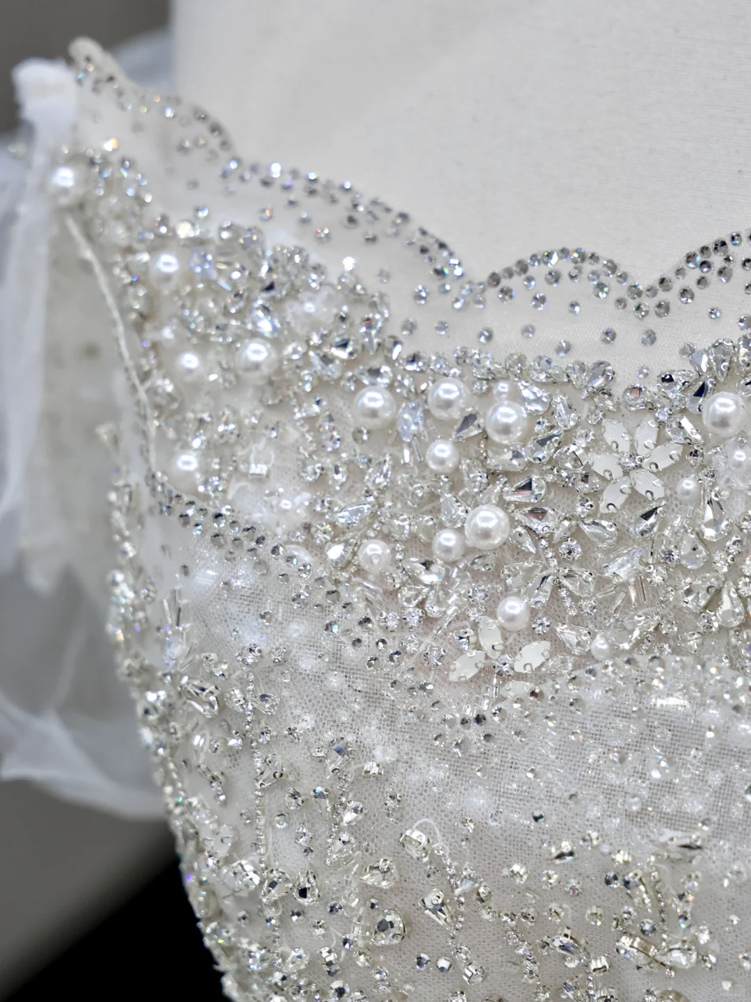 Classy Elegant Ball Gown Off The Shoulder Sequin White Short Sleeves Wedding Dress Brides Dress DP793