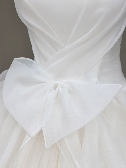 Unique Bridal Gown Ball Gown Strapless Tulle White Wedding Dresses Minimalist Bridal Gowns DP798